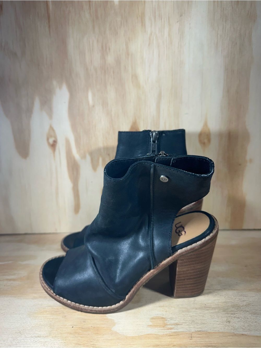 UGG Valencia Black  Leather Peep-Toe Heeled Ankle Boot Women’s Size 6